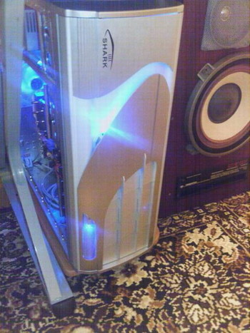 Моддинг корпуса Thermaltake Shark Silver