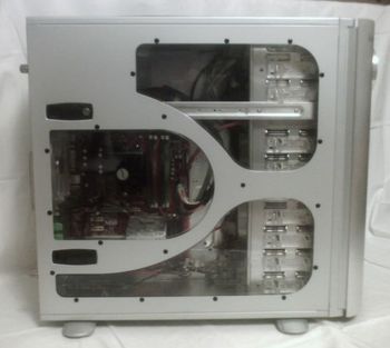 Моддинг корпуса Thermaltake Kandalf