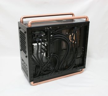 Моддинг корпуса Aerocool Qs-202