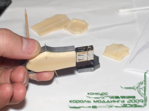 USB-флешка из металла и кости